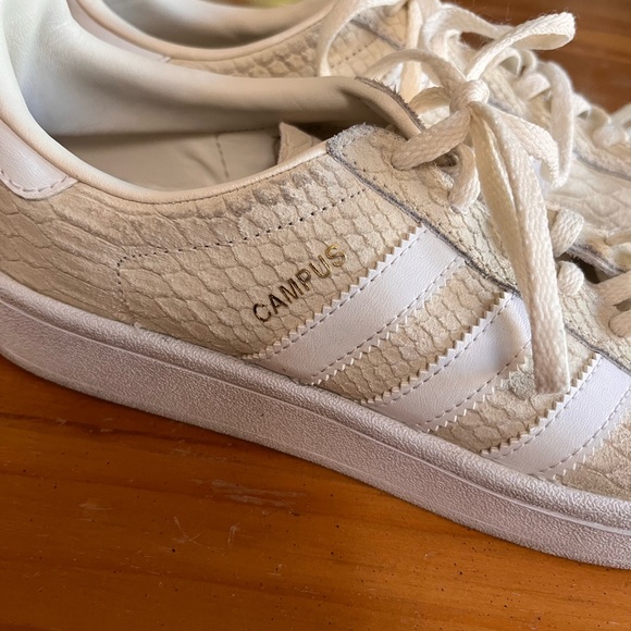 Adidas campus women’s sneakers, 7 1/2 - Picture 3 of 5